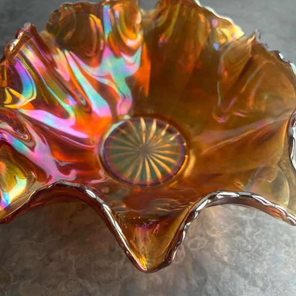 Carnival Glass 8 pointed bowl - Picture 13 of 17